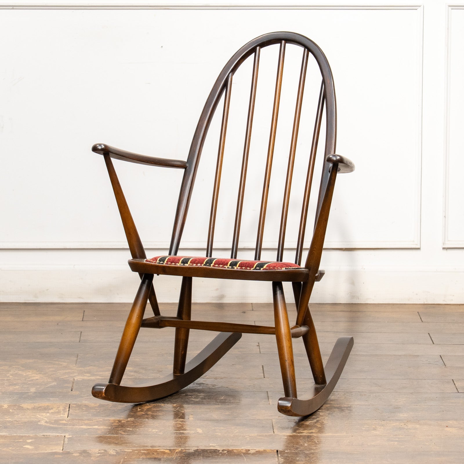 ERCOL クエーカーロッキングチェア No.428 – THE GLOBE オンラインショップ