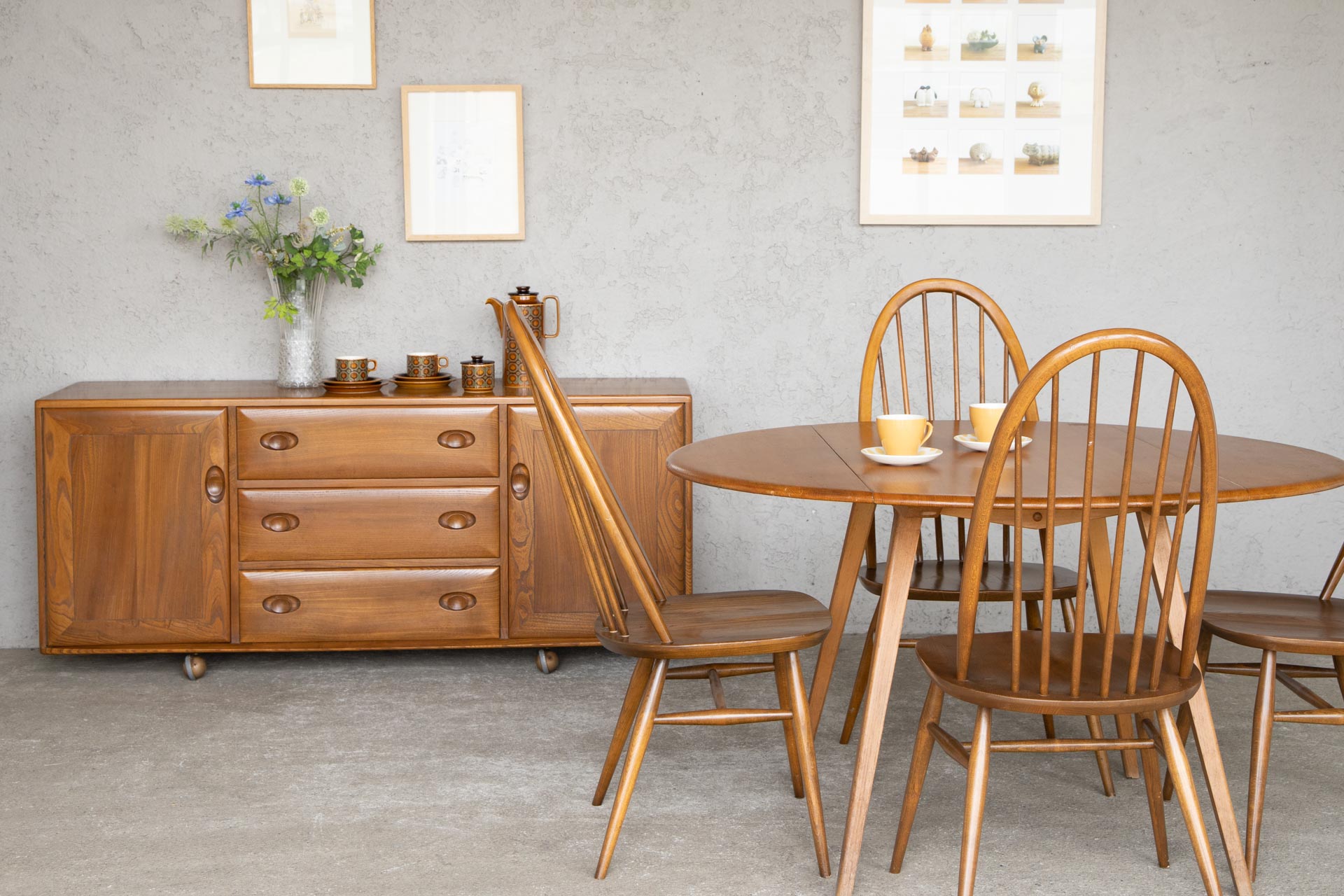 ヴィンテージ家具の名作！アーコールチェアの魅力 – THE GLOBE