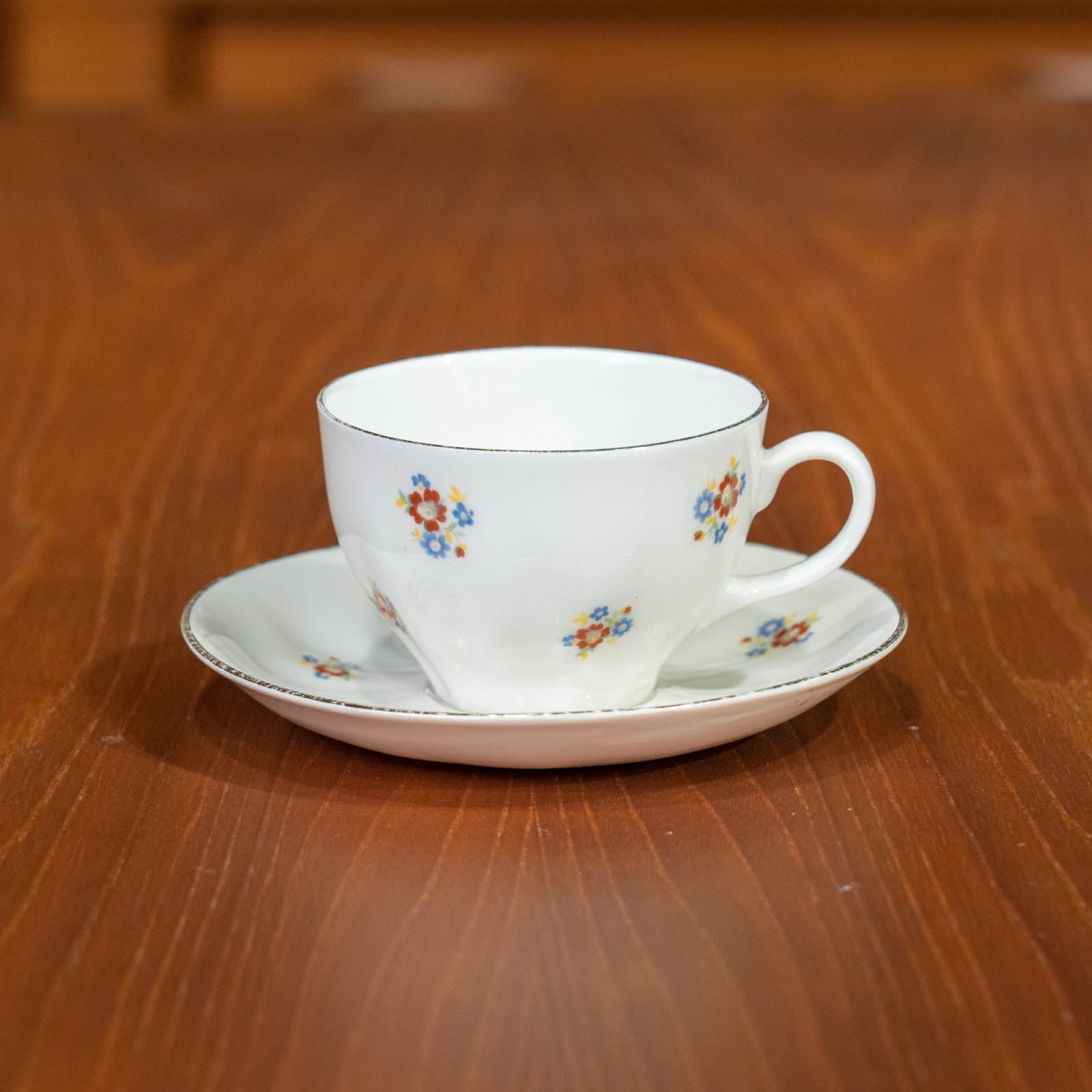 ARABIA アラビア】北欧らしい小さな花柄デザインが可愛らしい コーヒー