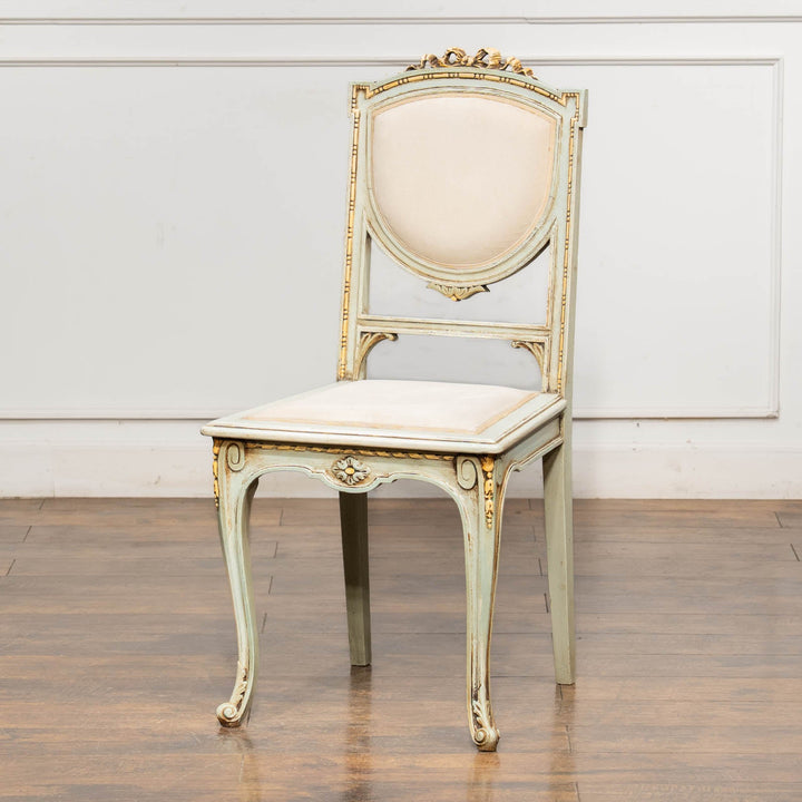トップのリボンモチーフや花模様が上品 フレンチスタイル サロンチェア /23K-2