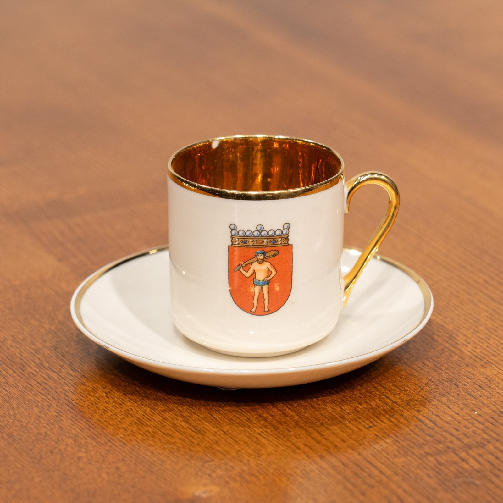 ARABIA アラビア】フィンランドの国や県の紋章が描かれた モカカップ