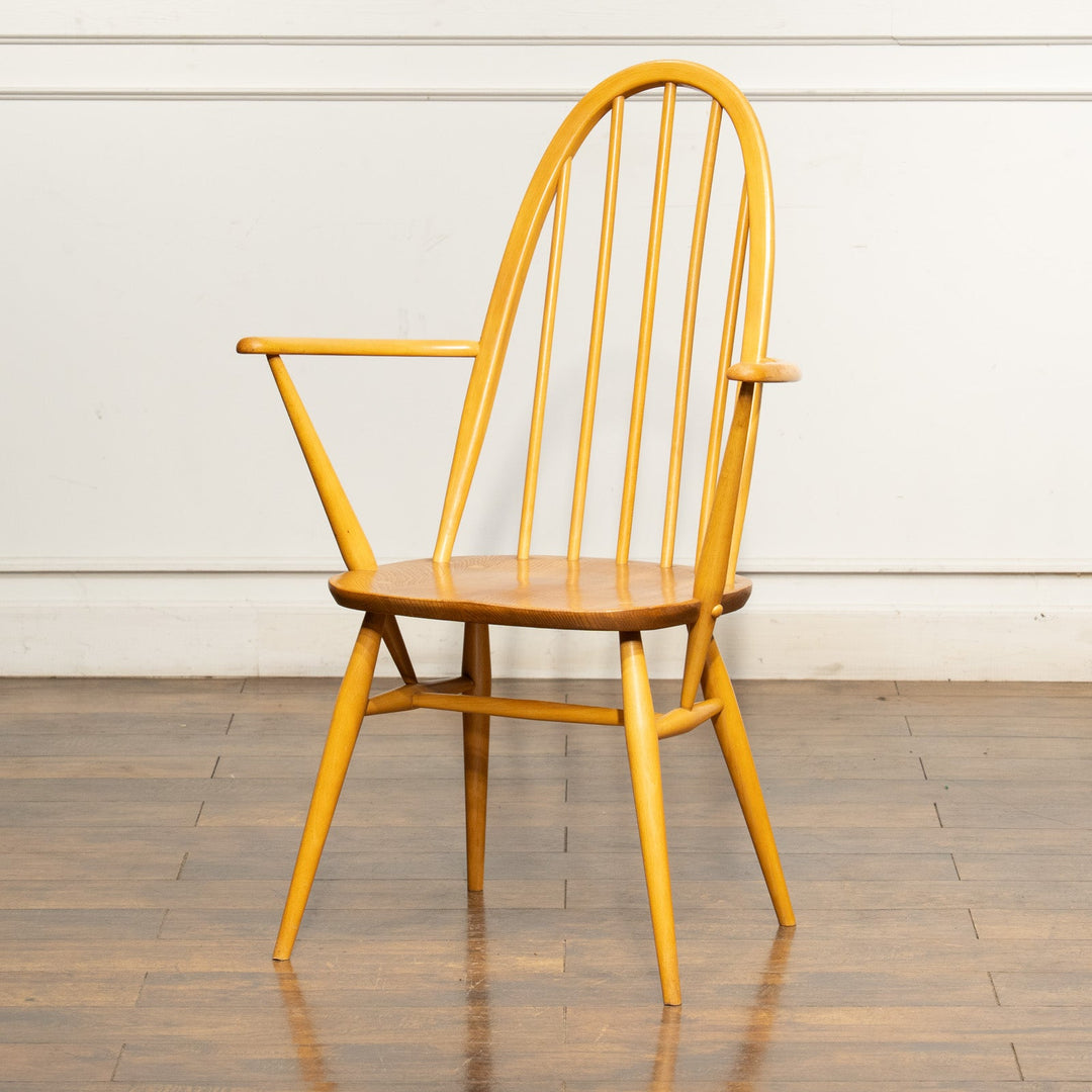 英国【ERCOL アーコール】曲げ木の技術を活かした高い背もたれとアームでゆったり寛げる クエーカーアームチェア 365A Windsor ウインザー /25G-3