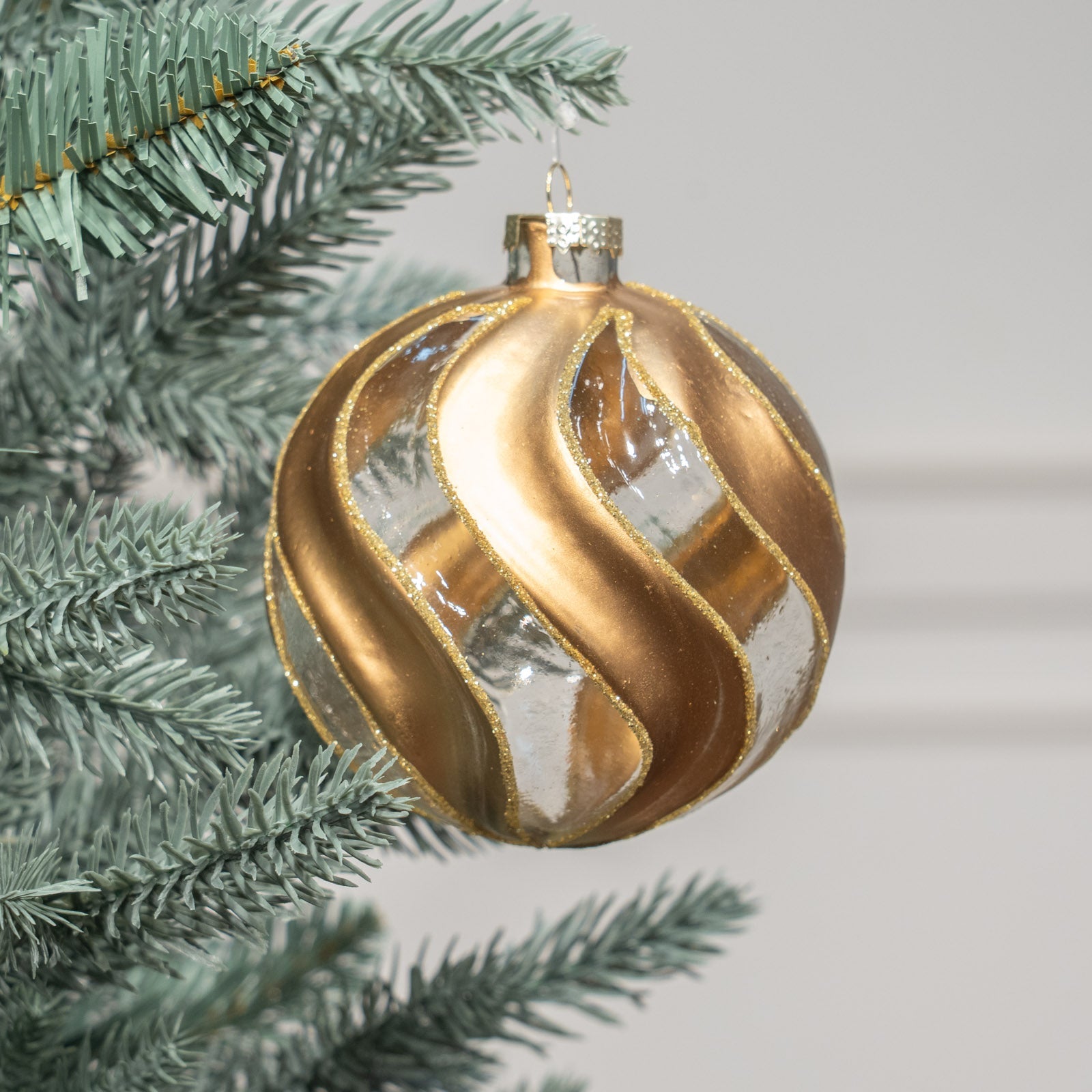 2001000479115_01_4f7c1575-4050