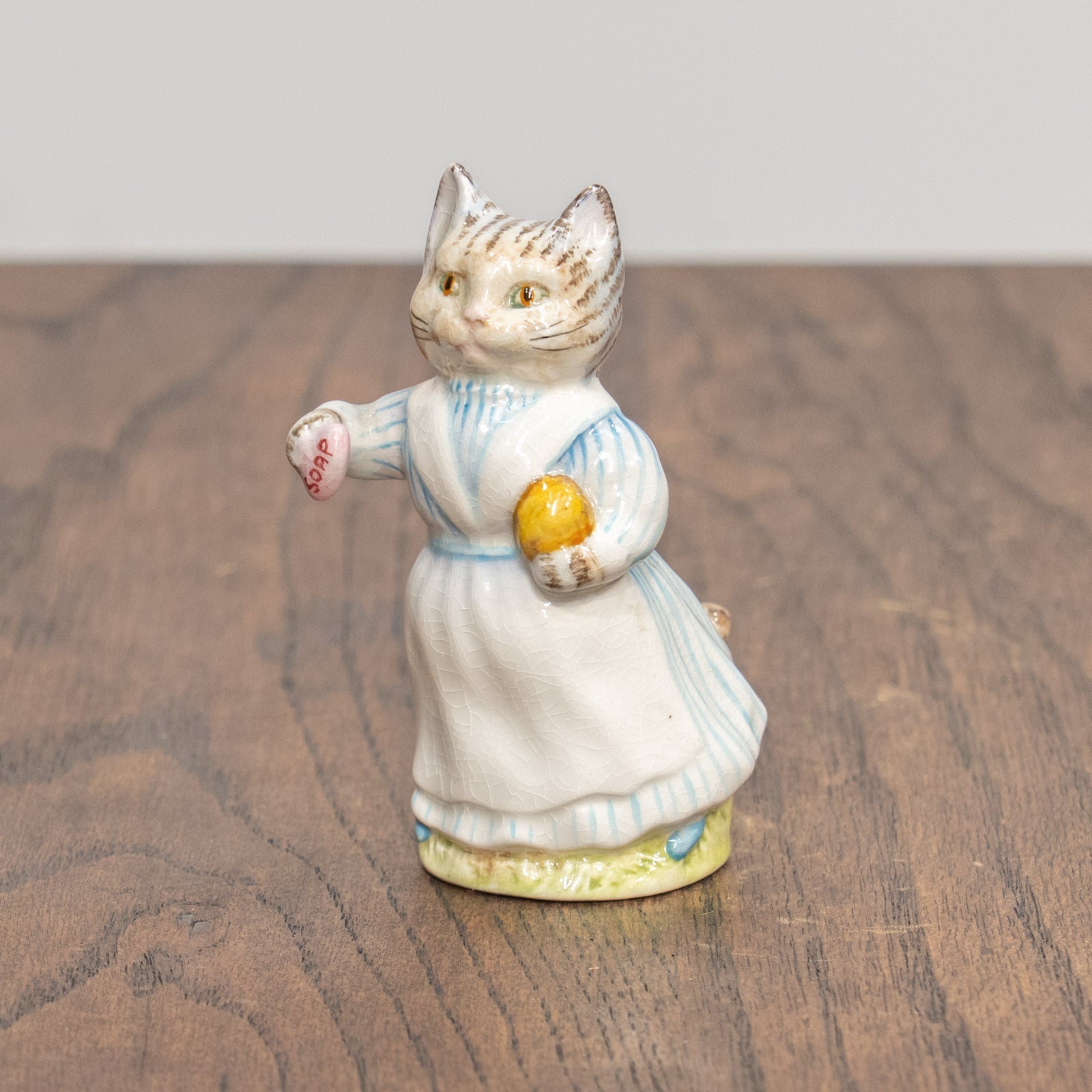 BESWICK ベスウィック】こねこのタビタ・トウィッチット 金文字