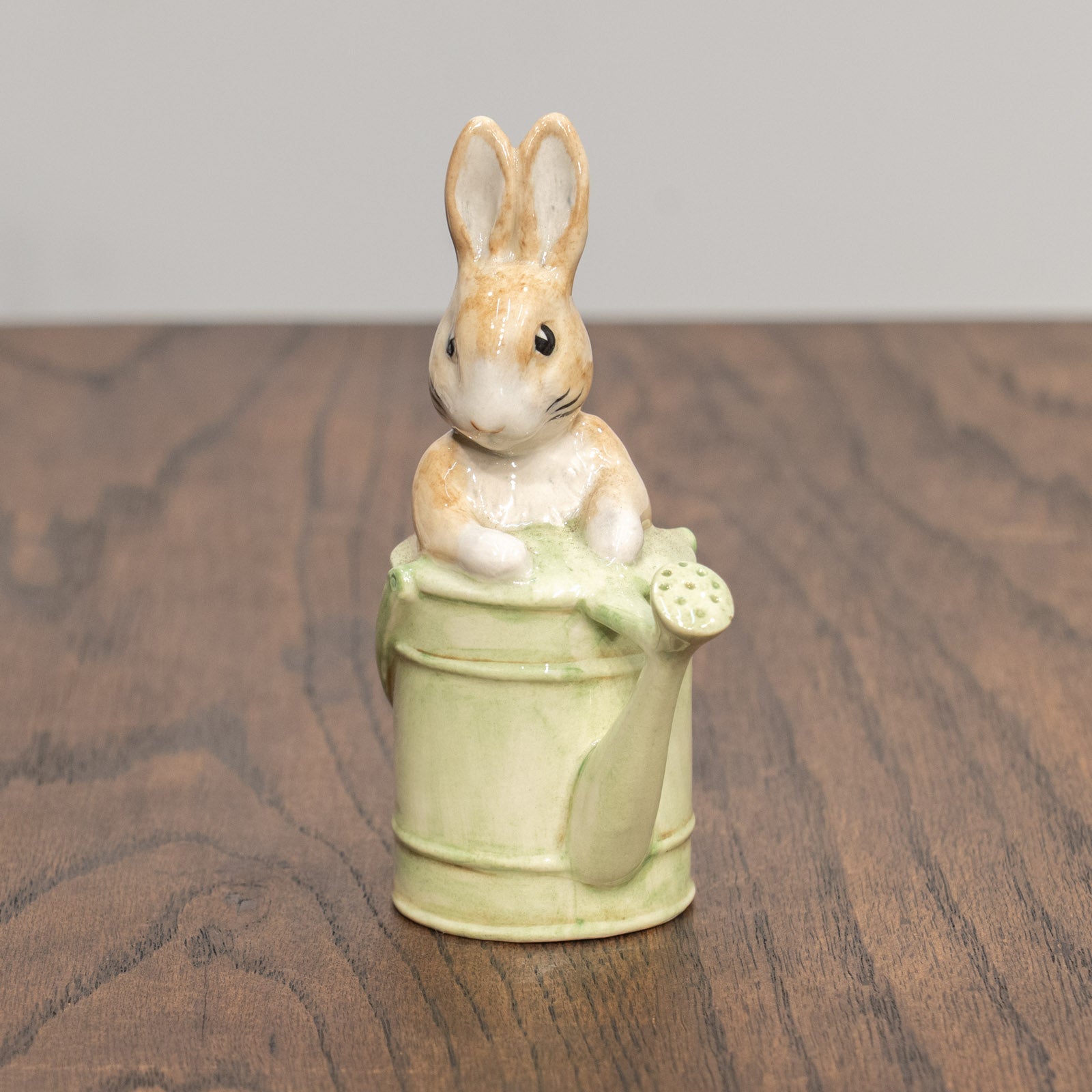 ピーターラビット フィギュリン　ジョウロ BESWICK ベスウィック】じょうろの中のピーター ビアトリクス・ポター