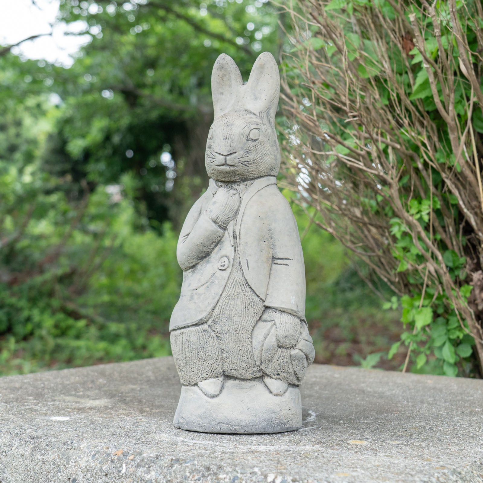 ガーデンストーン】皆に愛されているうさぎ ピーターラビット