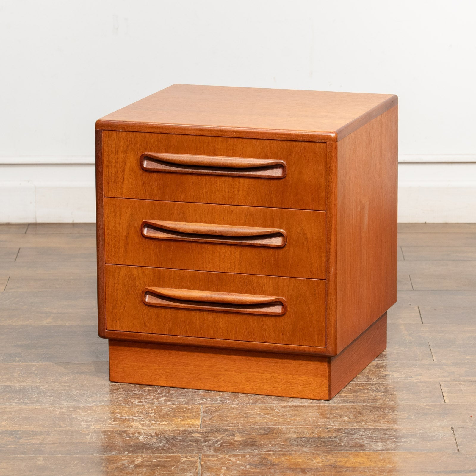 G-PLAN フレスコ  チーク サイドチェスト