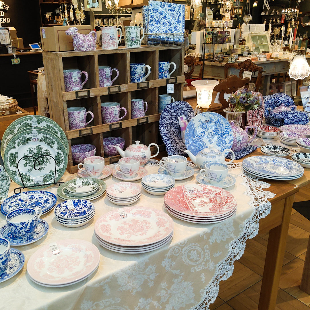 1月25日(日)までの期間限定にて 「英国食器展」を開催中！