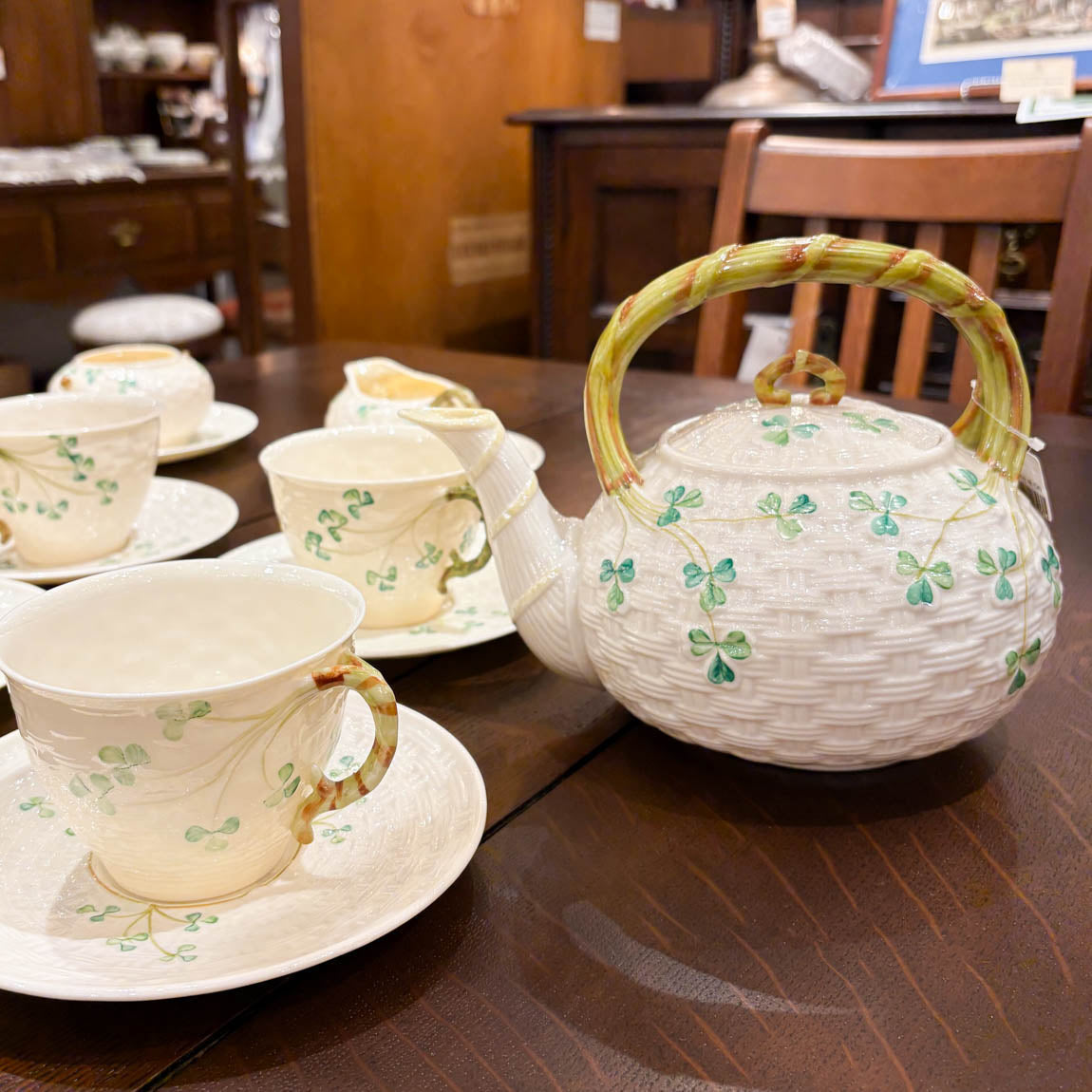 【BELLEEK】 ベリーク　シャムロックのティーセット