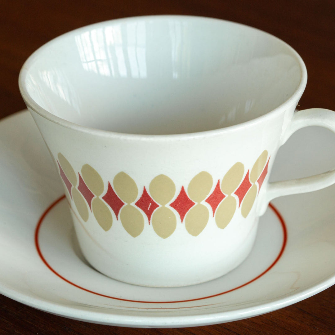 【ARABIA アラビア】赤とベージュの図柄が優しい コーヒーカップ＆ソーサー /21G-5[m]