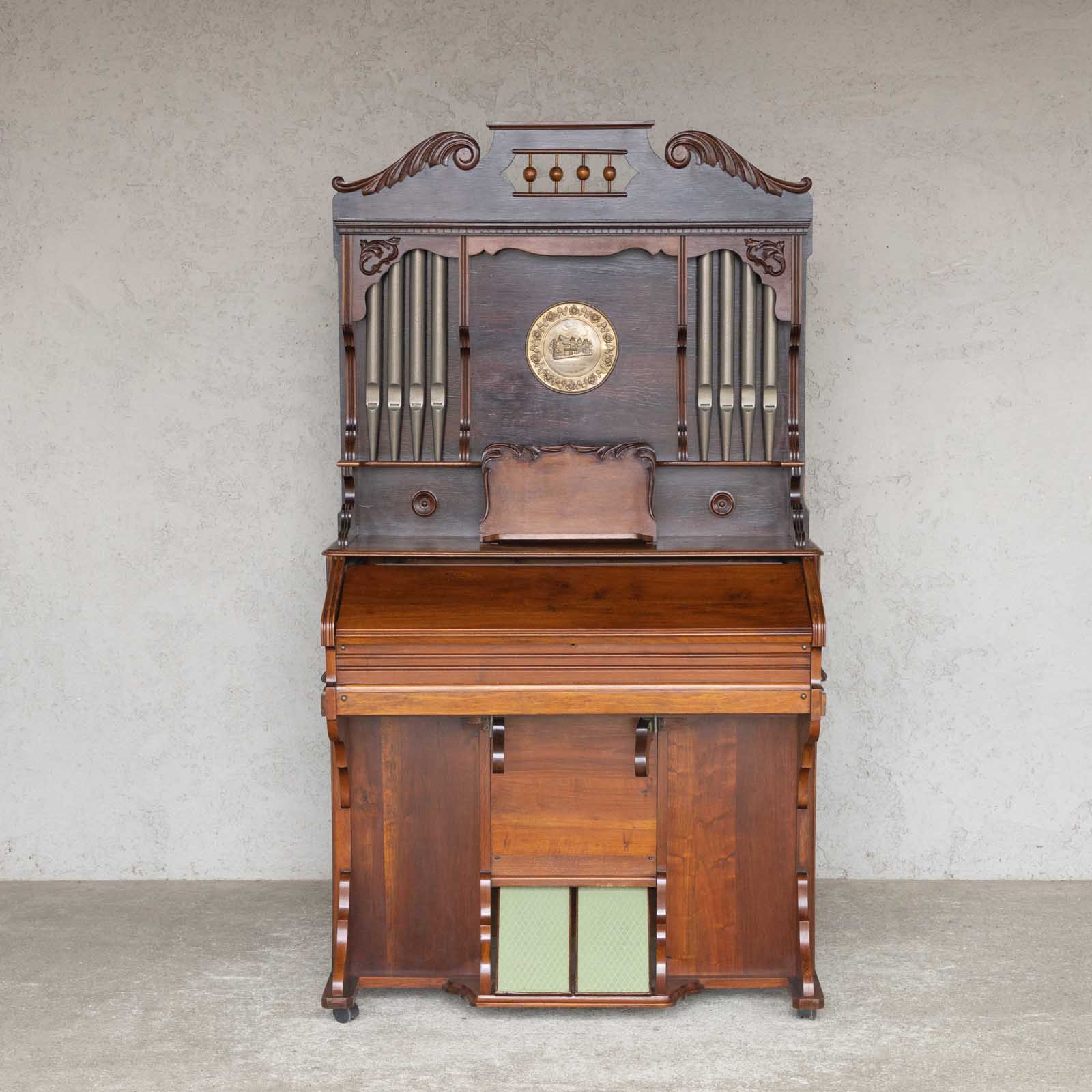 Imperial Organ & Piano Company インペリアルオルガン&ピアノ