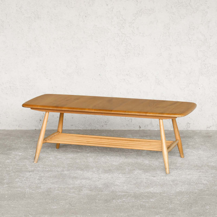 英国【ERCOL アーコール】マガジンラック付きで使いやすい エルム コーヒーテーブル No.398 /21H[m]