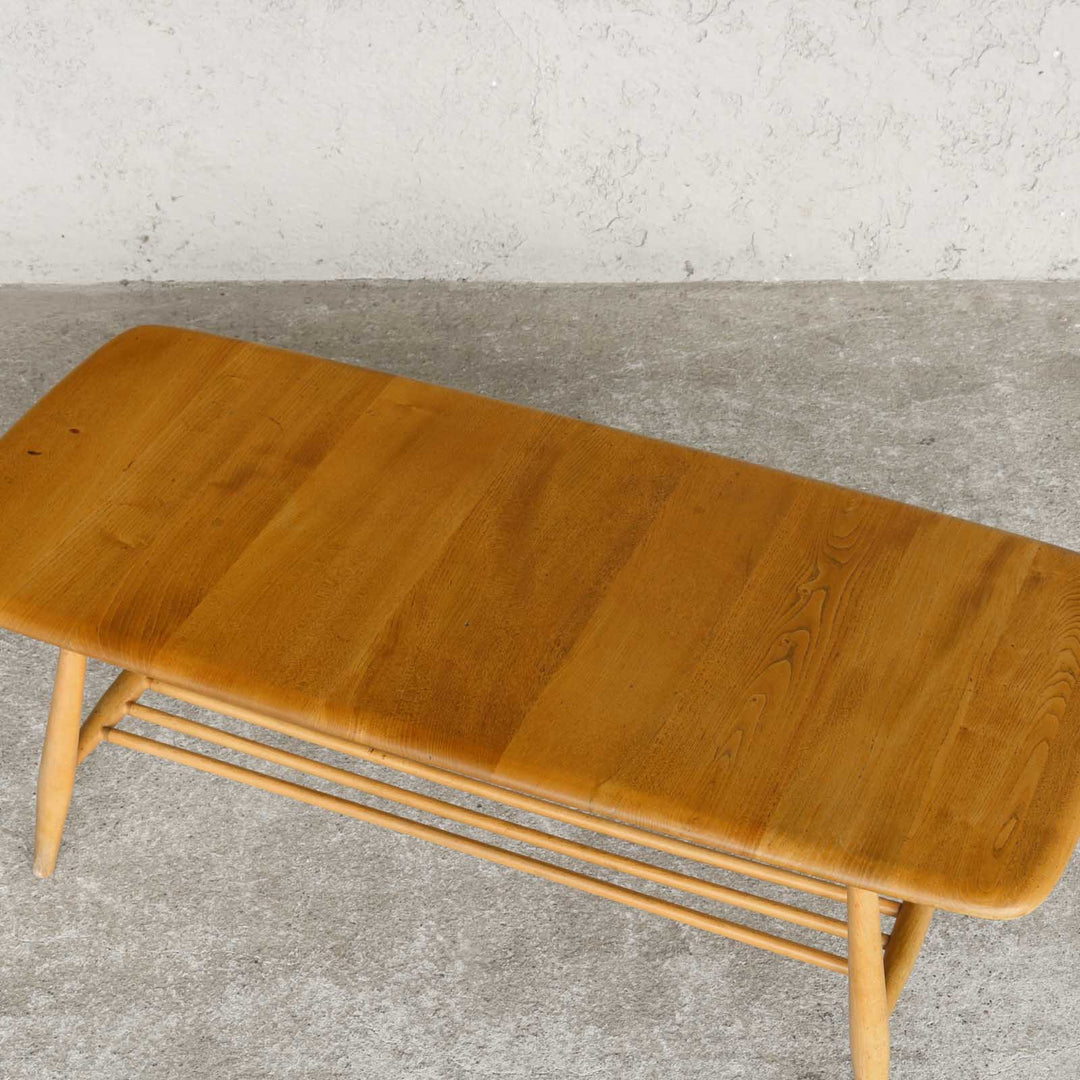 英国【ERCOL アーコール】マガジンラック付きで使いやすい エルム コーヒーテーブル No.398 /21H[m]