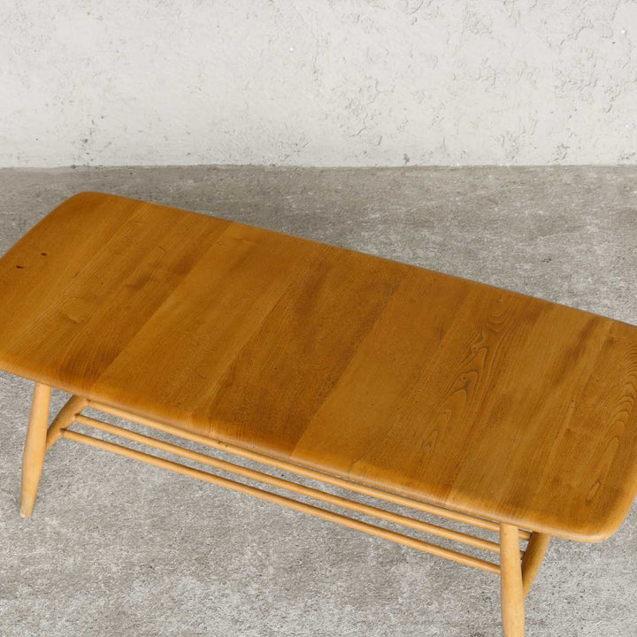 英国【ERCOL アーコール】マガジンラック付きで使いやすい エルム コーヒーテーブル No.398 /21H[m]