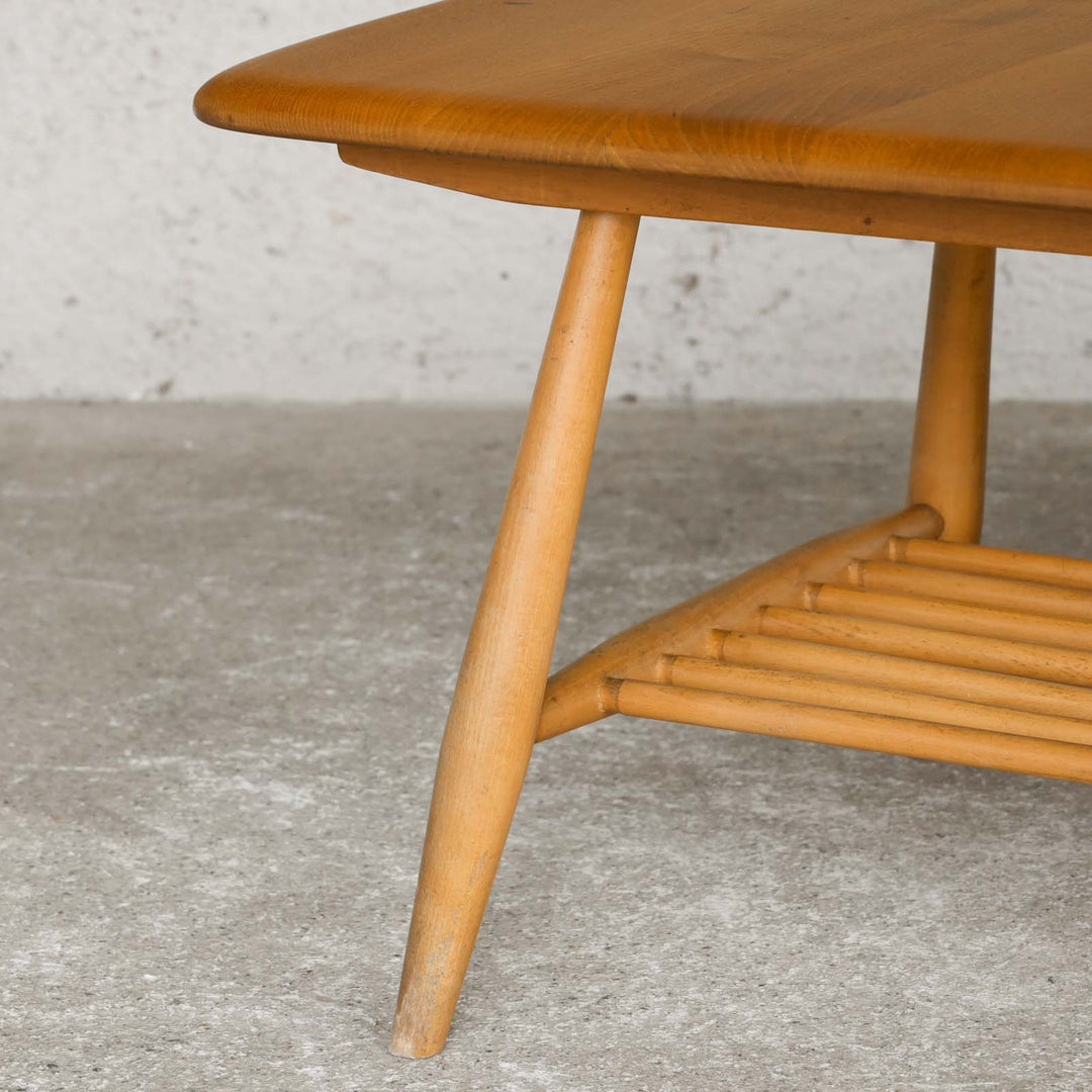 英国【ERCOL アーコール】マガジンラック付きで使いやすい エルム コーヒーテーブル No.398 /21H[m]