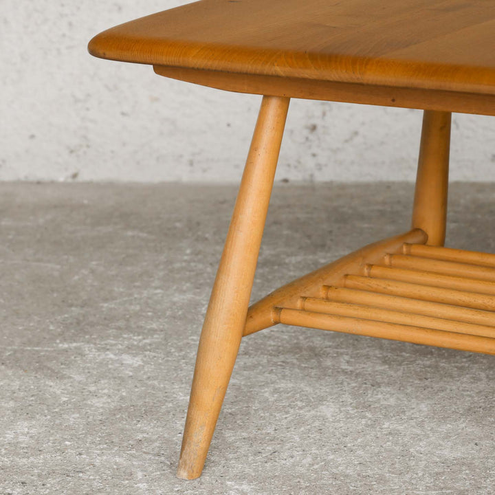英国【ERCOL アーコール】マガジンラック付きで使いやすい エルム コーヒーテーブル No.398 /21H[m]