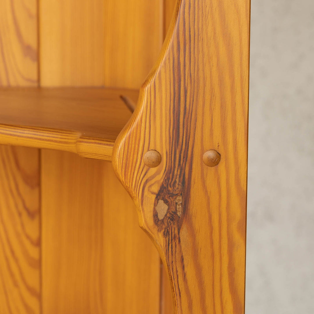 英国【ERCOL アーコール】明るいナチュラルな色味がお部屋に馴染む コーナーキャビネット[m]