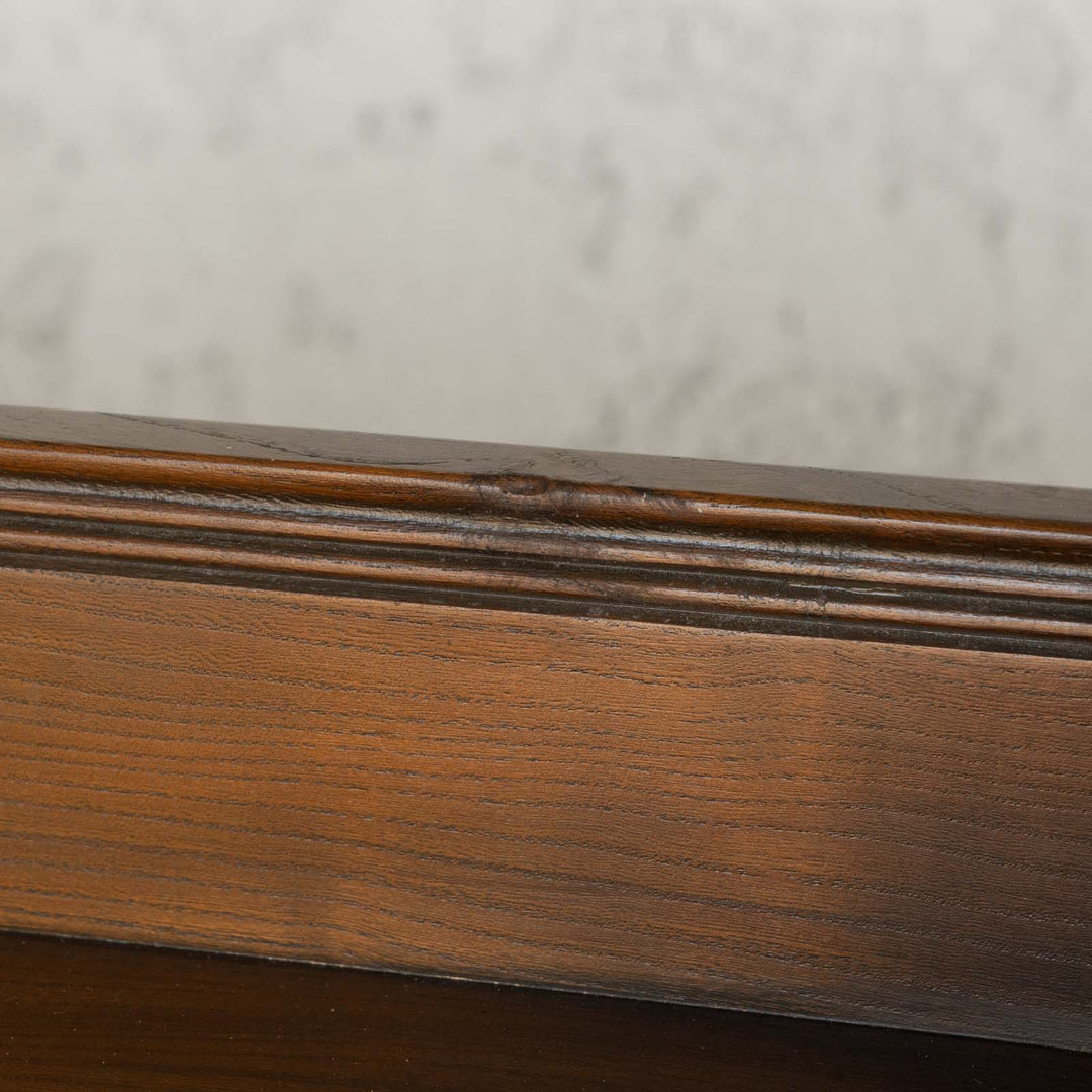 英国【ERCOL アーコール】サイドの優雅な曲線が美しい エルム ブックシェルフ Old Colonial オールドコロニアル /21K[m]