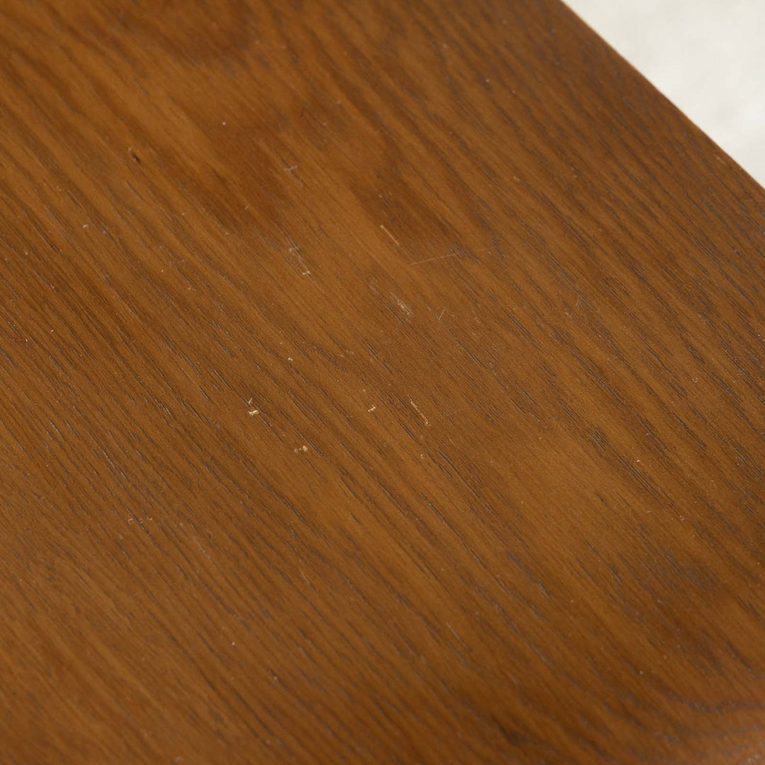 丸いバンフットや取っ手が柔らかな雰囲気を醸し出す オーク  4段チェスト[m]