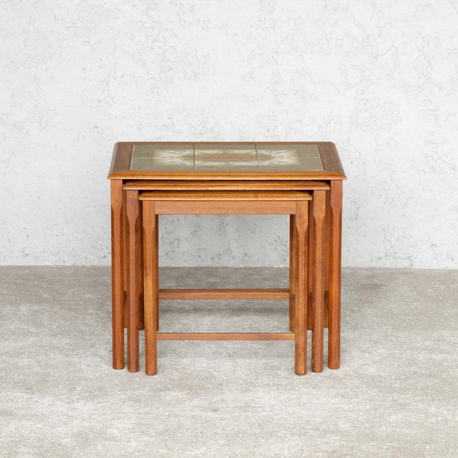 MOBELFABRIKKEN TOFTEN モーベルファブリッケン・トフテン】タイル