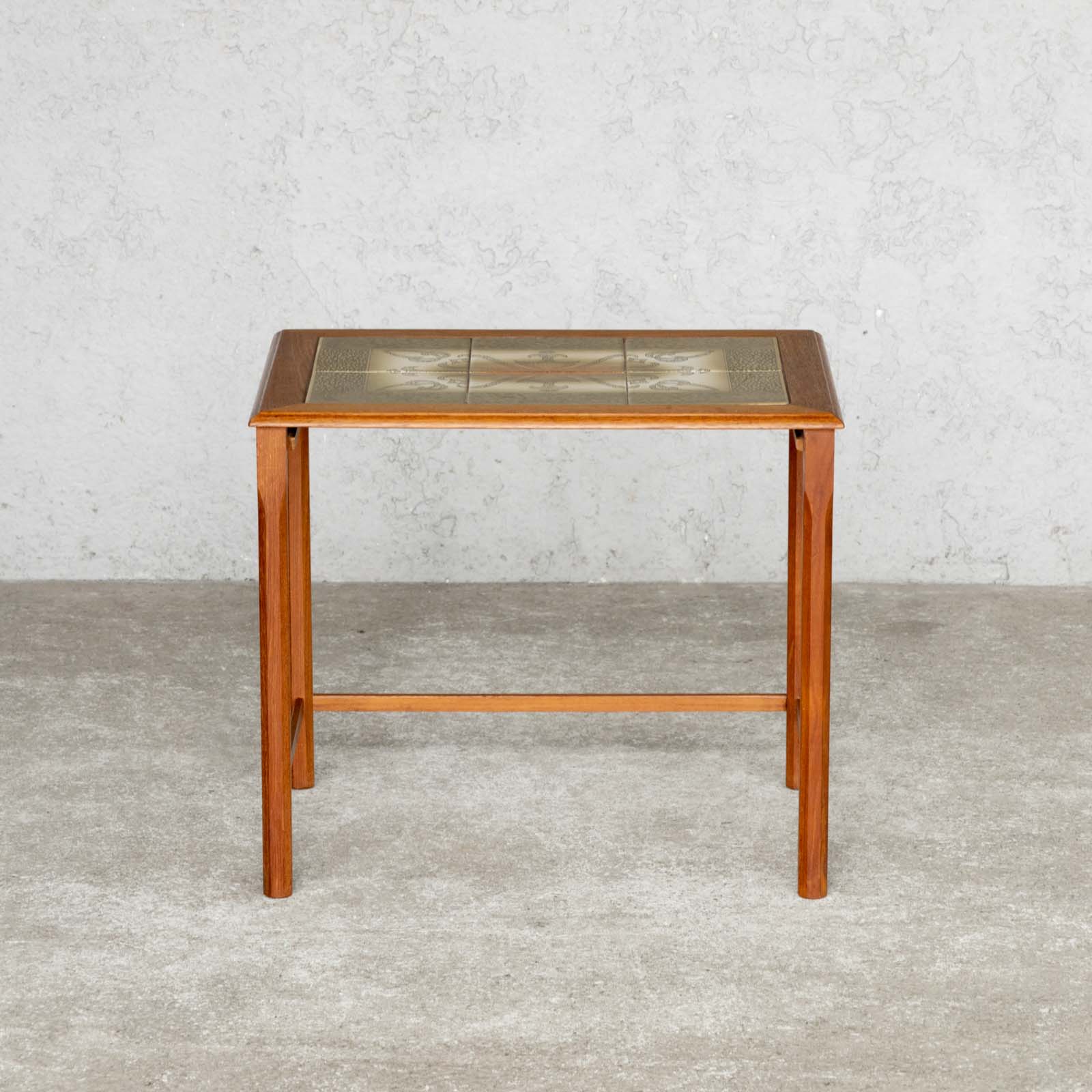 MOBELFABRIKKEN TOFTEN モーベルファブリッケン・トフテン】タイル