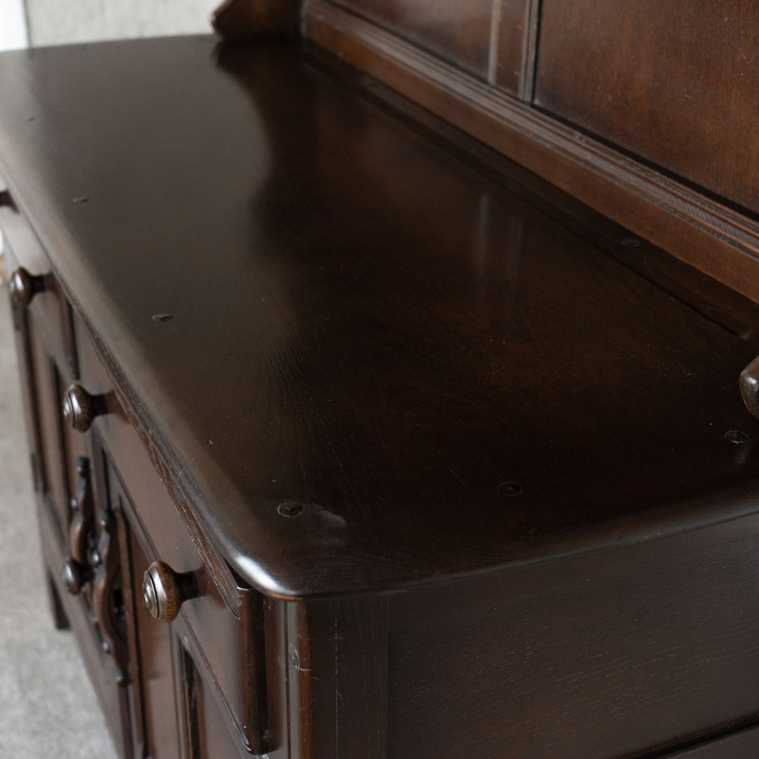 英国【ERCOL アーコール】伝統的な気品あふれるデザイン エルム カップボード Old Colonial オールドコロニアル /22B[m]