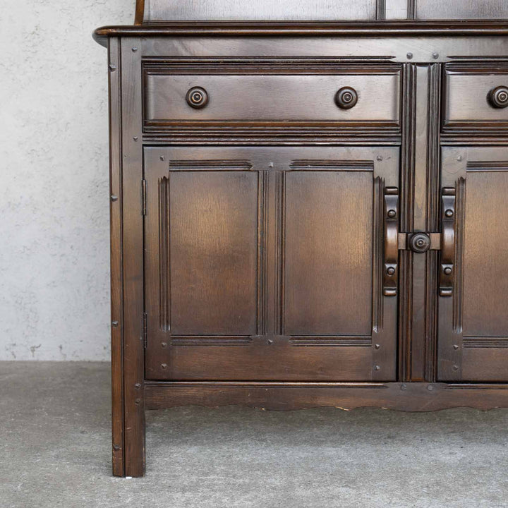 英国【ERCOL アーコール】伝統的な気品あふれるデザイン エルム カップボード Old Colonial オールドコロニアル /22B[m]