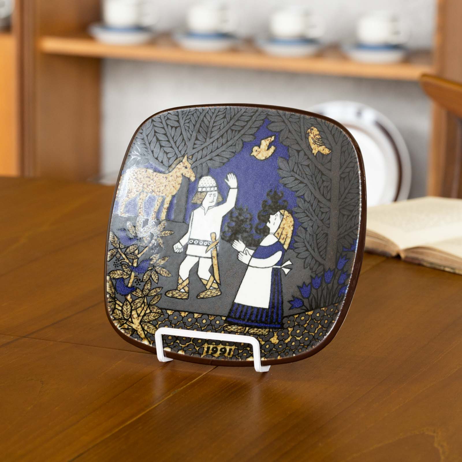 ARABIA アラビア　KALEVALA カレワラ プレート 希少品 激レア ARABIA アラビア Kalevala カレワラ】イヤープレート 希少な1991年製