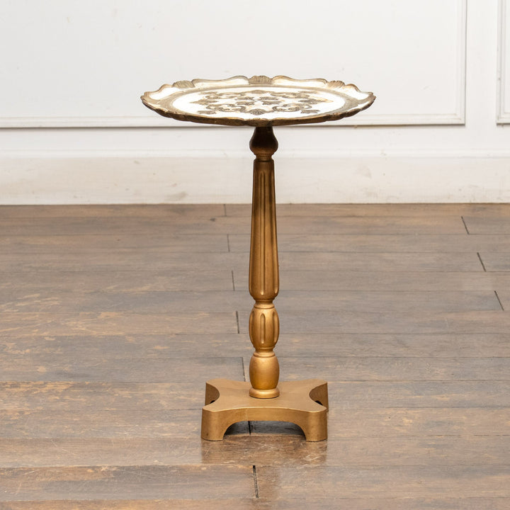 フルーティング装飾の脚にパイクラストの天板が華やか ワインテーブル /22D