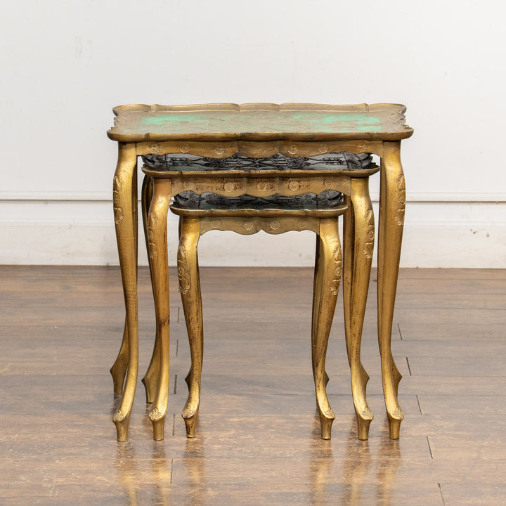 優雅なカブリオールレッグにゴールドペイントが華やか 3段 ネストテーブル /22D-1