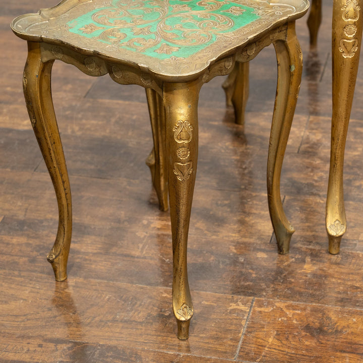 優雅なカブリオールレッグにゴールドペイントが華やか 3段 ネストテーブル /22D-1