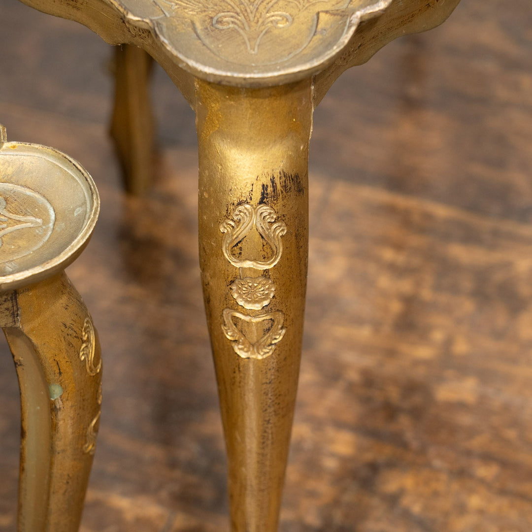 優雅なカブリオールレッグにゴールドペイントが華やか 3段 ネストテーブル /22D-1