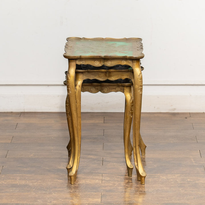 優雅なカブリオールレッグにゴールドペイントが華やか 3段 ネストテーブル /22D-1