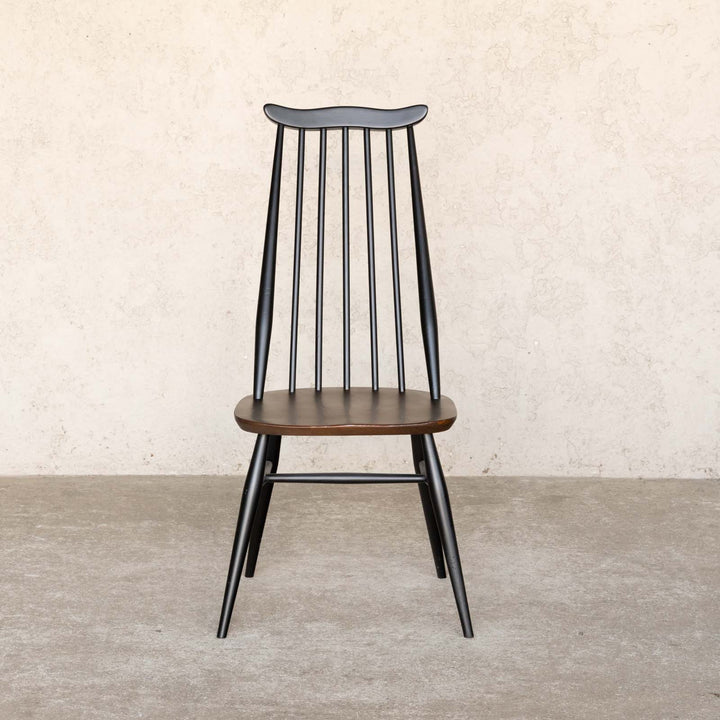 英国【ERCOL アーコール】ブラックペイントが格好いい ゴールドスミスチェア No.369 Windsor ウインザー /22D-5[m]