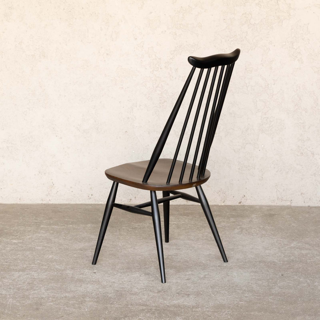英国【ERCOL アーコール】ブラックペイントが格好いい ゴールドスミスチェア No.369 Windsor ウインザー /22D-5[m]