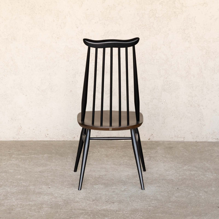 英国【ERCOL アーコール】ブラックペイントが格好いい ゴールドスミスチェア No.369 Windsor ウインザー /22D-5[m]