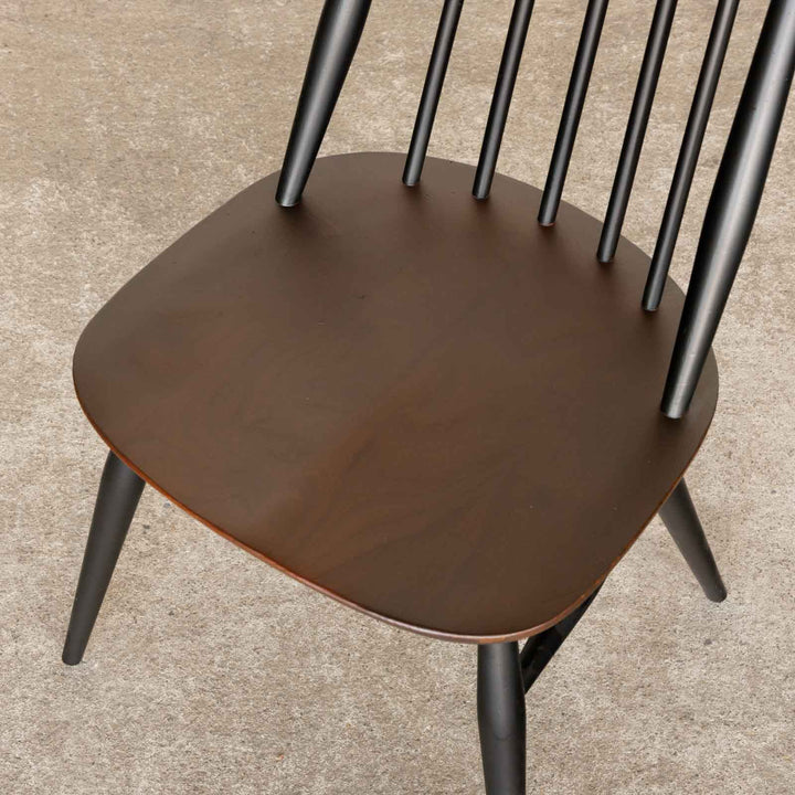 英国【ERCOL アーコール】ブラックペイントが格好いい ゴールドスミスチェア No.369 Windsor ウインザー /22D-5[m]