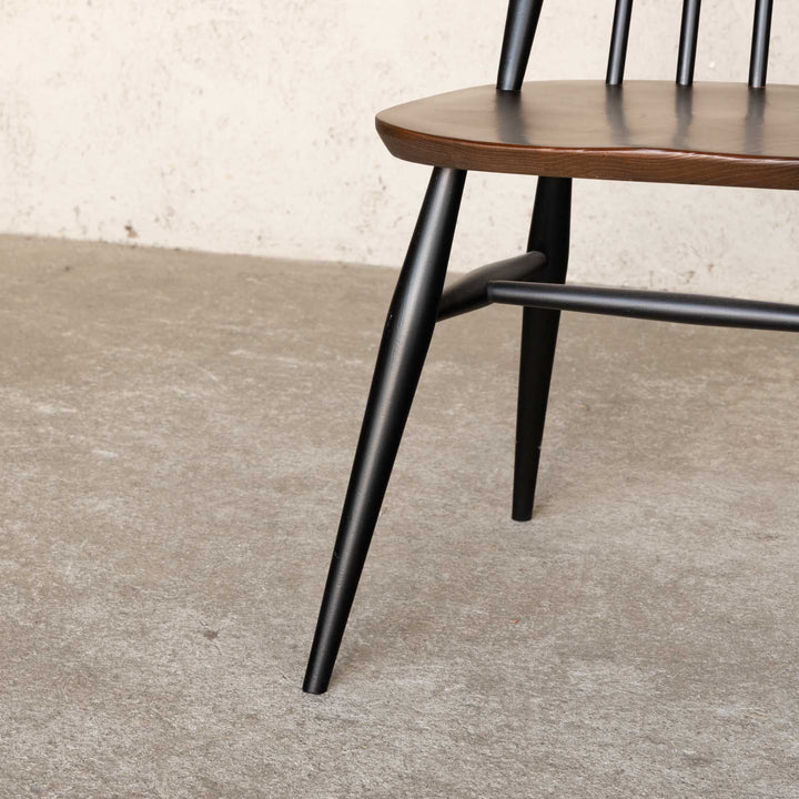 英国【ERCOL アーコール】ブラックペイントが格好いい ゴールドスミスチェア No.369 Windsor ウインザー /22D-5[m]