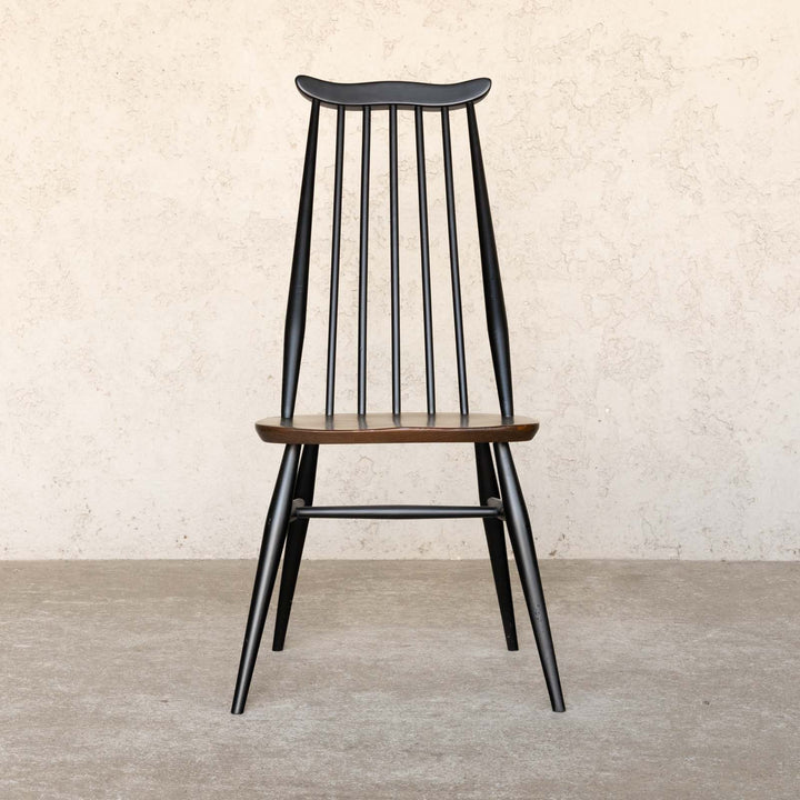 英国【ERCOL アーコール】ブラックペイントが格好いい ゴールドスミスチェア No.369 Windsor ウインザー /22D-5[m]