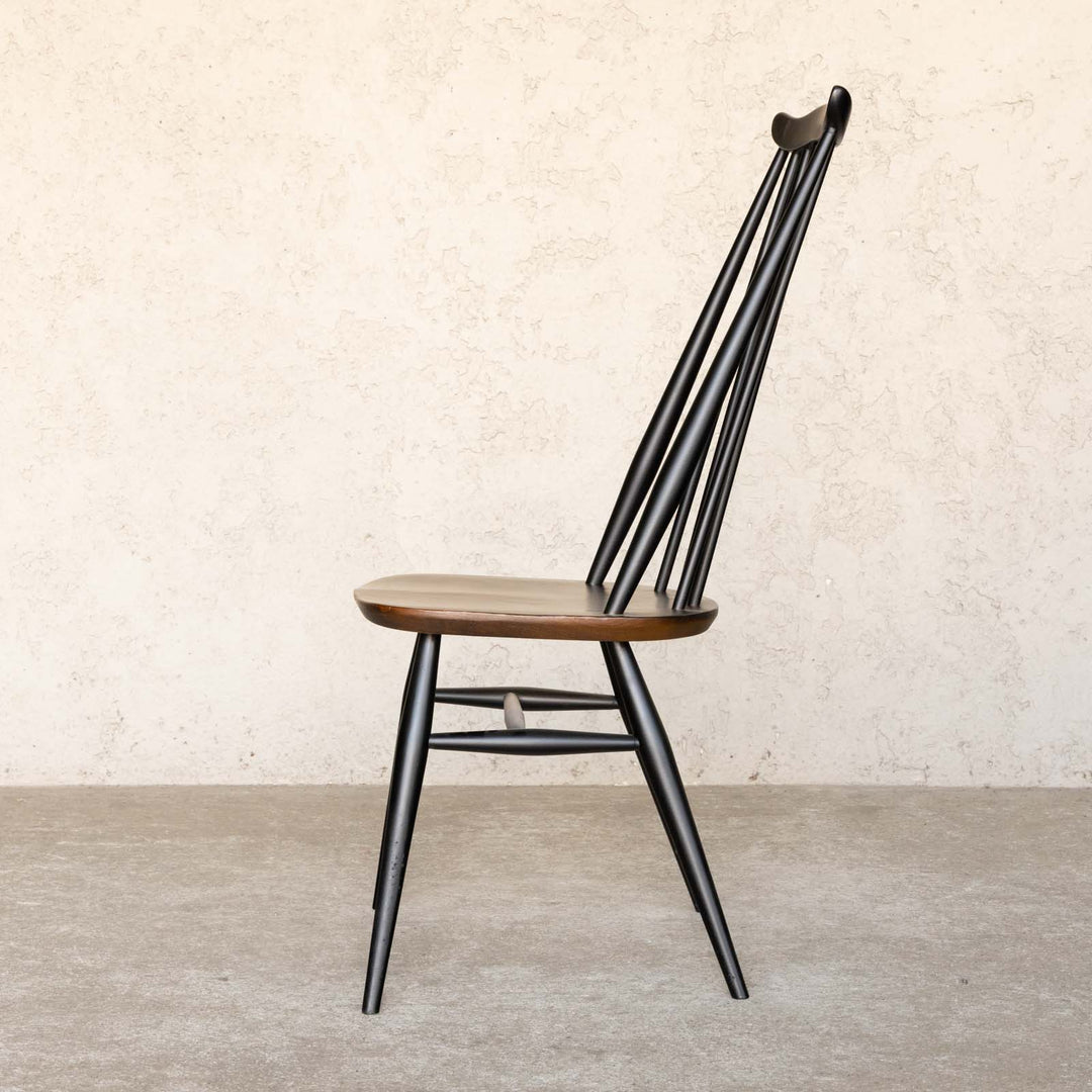 英国【ERCOL アーコール】ブラックペイントが格好いい ゴールドスミスチェア No.369 Windsor ウインザー /22D-5[m]