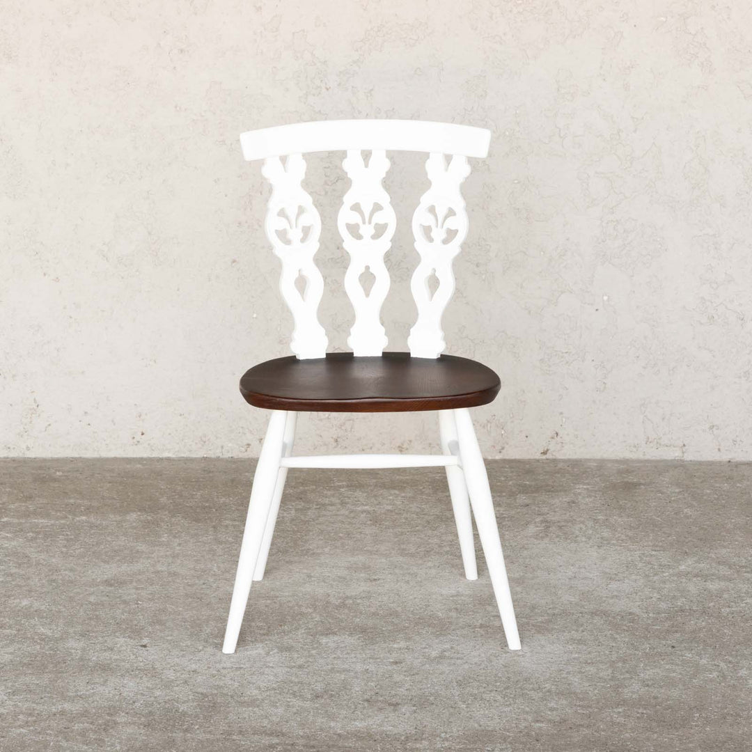 英国【ERCOL アーコール】ホワイトペイントがエレガントさを醸し出す シスルバックチェア No.375 /22E-5[m]