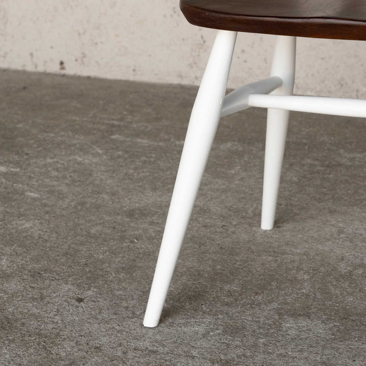 英国【ERCOL アーコール】ホワイトペイントがエレガントさを醸し出す シスルバックチェア No.375 /22E-5[m]
