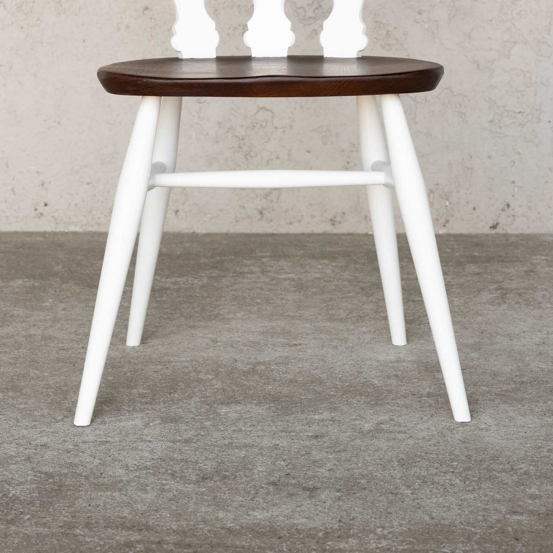 英国【ERCOL アーコール】ホワイトペイントがエレガントさを醸し出す シスルバックチェア No.375 /22E-5[m]