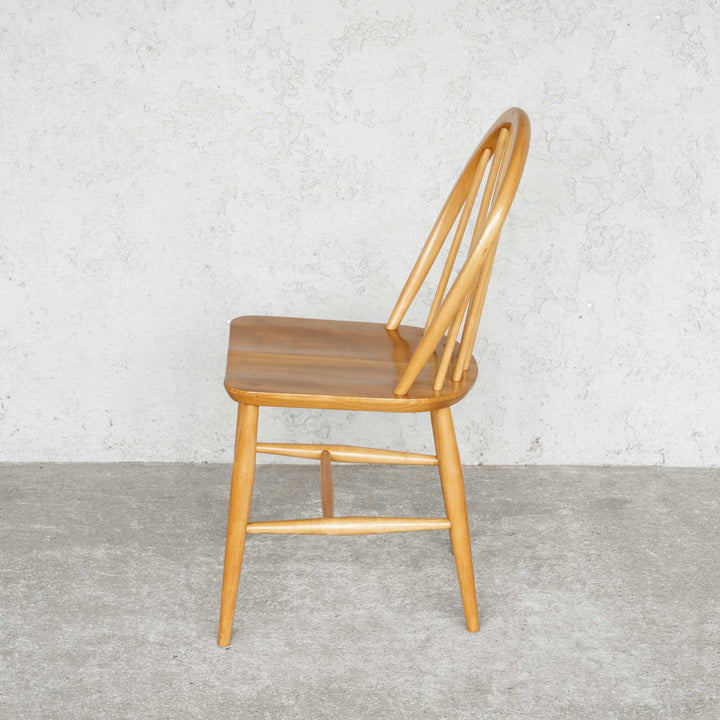英国【ERCOL アーコール】エルム 6本スポーク フープバックチェア No.139 Windsor ウインザー /22E-9[m]