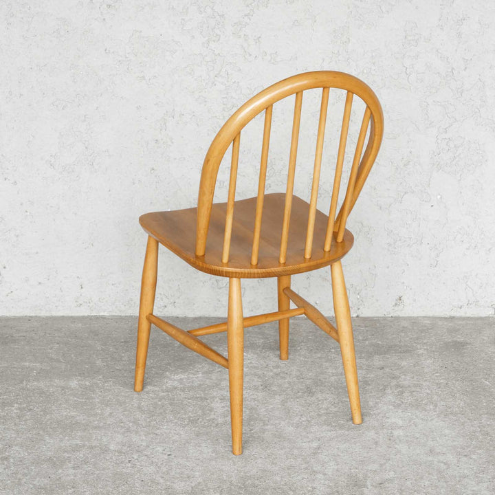 英国【ERCOL アーコール】エルム 6本スポーク フープバックチェア No.139 Windsor ウインザー /22E-9[m]