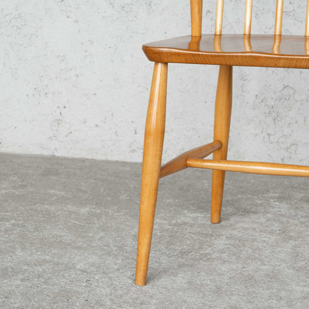 英国【ERCOL アーコール】エルム 6本スポーク フープバックチェア No.139 Windsor ウインザー /22E-9[m]