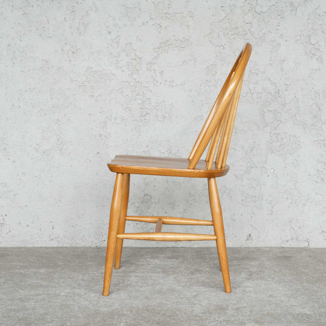 英国【ERCOL アーコール】エルム 6本スポーク フープバックチェア No.139 Windsor ウインザー /22E-9[m]