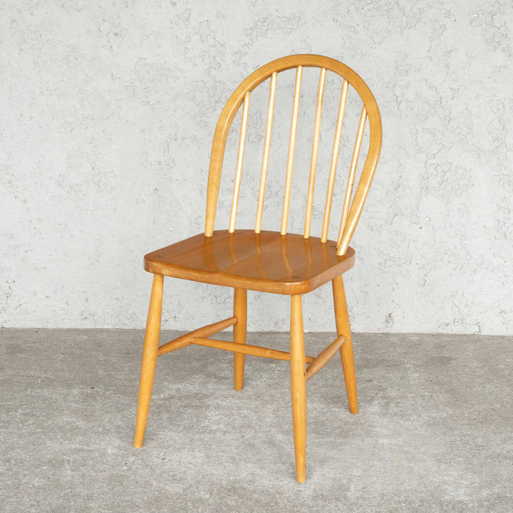 英国【ERCOL アーコール】エルム 6本スポーク フープバックチェア No.139 Windsor ウインザー /22E-14 [m]