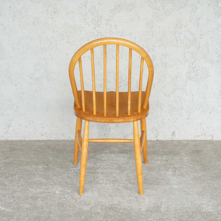 英国【ERCOL アーコール】エルム 6本スポーク フープバックチェア No.139 Windsor ウインザー /22E-14 [m]