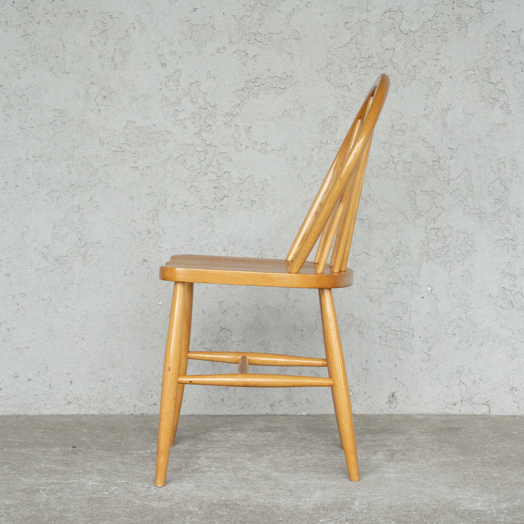 英国【ERCOL アーコール】エルム 6本スポーク フープバックチェア No.139 Windsor ウインザー /22E-14 [m]